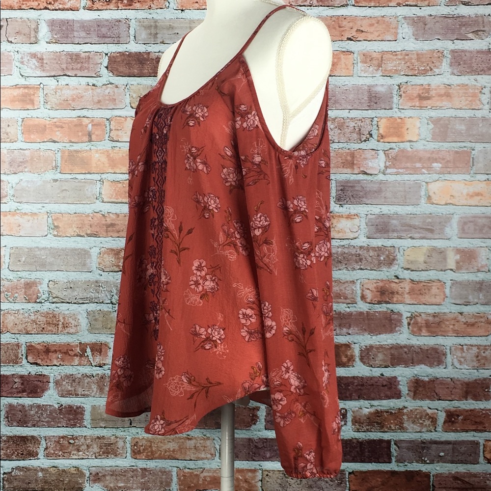 JOLT Cold Shoulder Embroidered Floral Blouse - Picture 4 of 8
